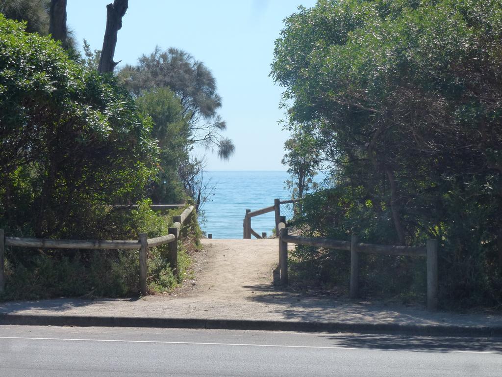 Dromana Beach Getaway Стая снимка